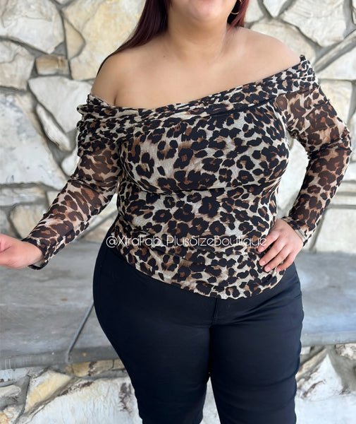 “Laid Back Luxe” long sleeve mmesh ñ top